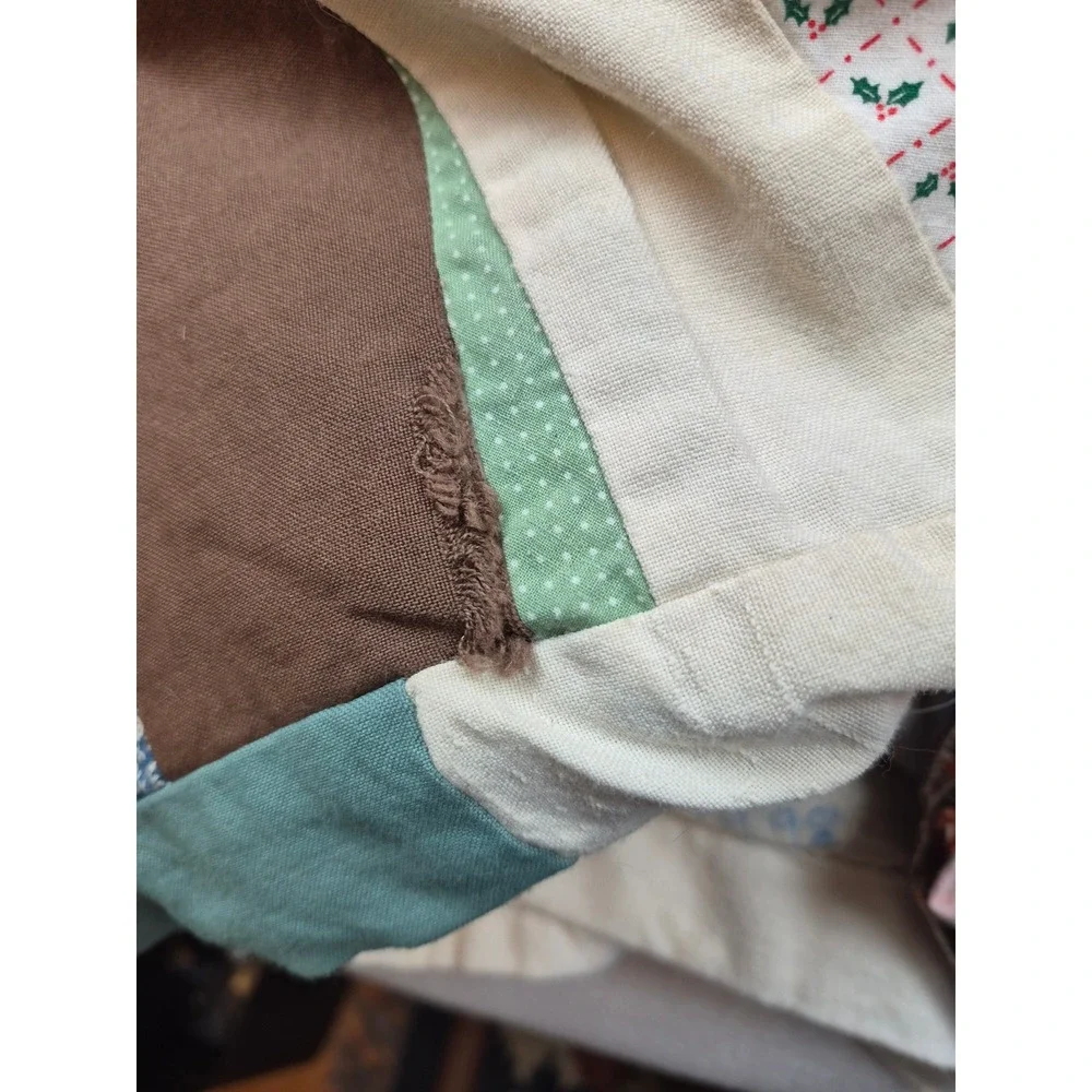 Handmade Log Cabin Patchwork Quilt Folk Art Cabin Blanket Tattered Worn 84X87